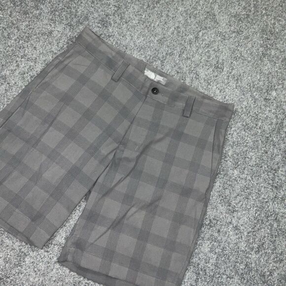 The North Face Shorts Mens Size 32 Gray Check Performance Golf Casual Outdoors - Picture 8 of 9